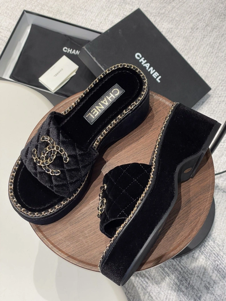 StreetReady Chxnxl Slippers 120029