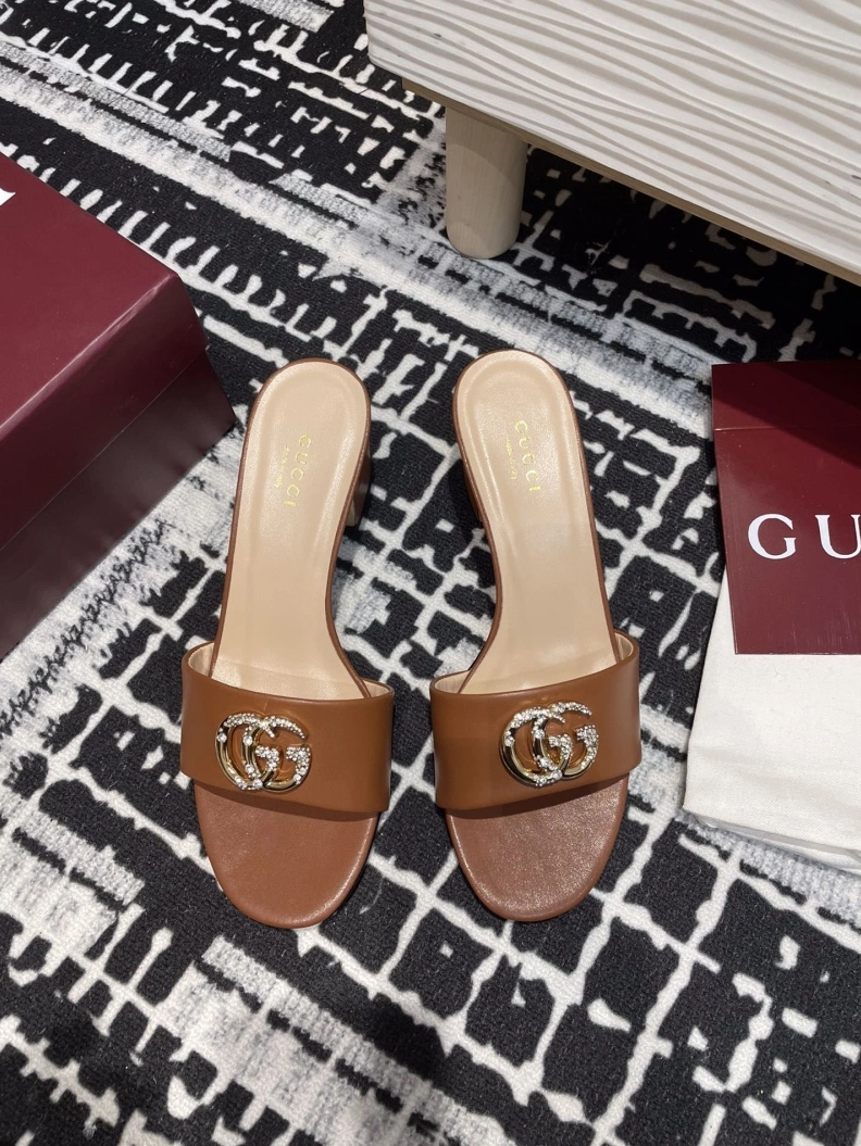 Trendsetting Gxccx Sandals 157562