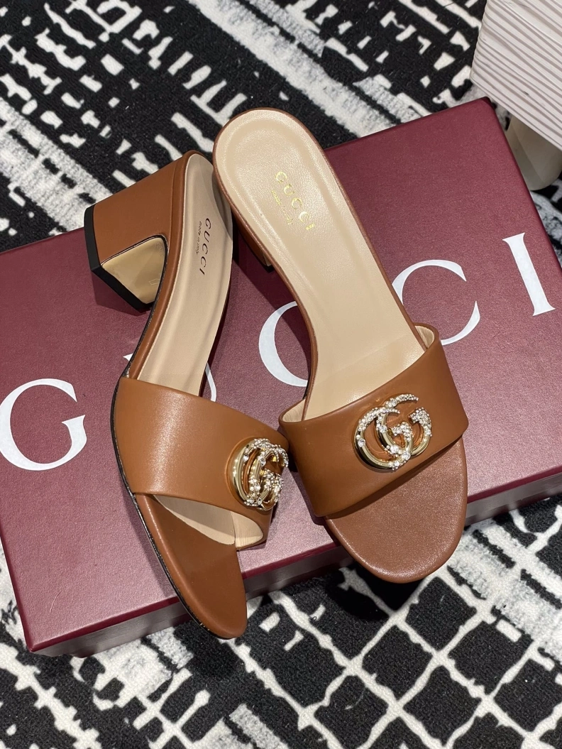 Trendsetting Gxccx Sandals 157562
