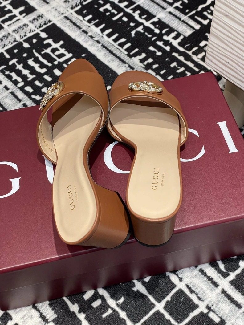 Trendsetting Gxccx Sandals 157562