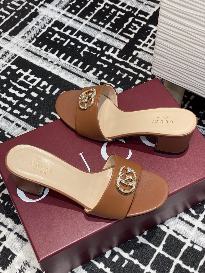 Trendsetting Gxccx Sandals 157562