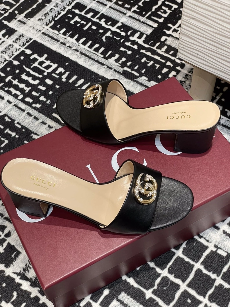 Gxccx Sandals Efficient 157555