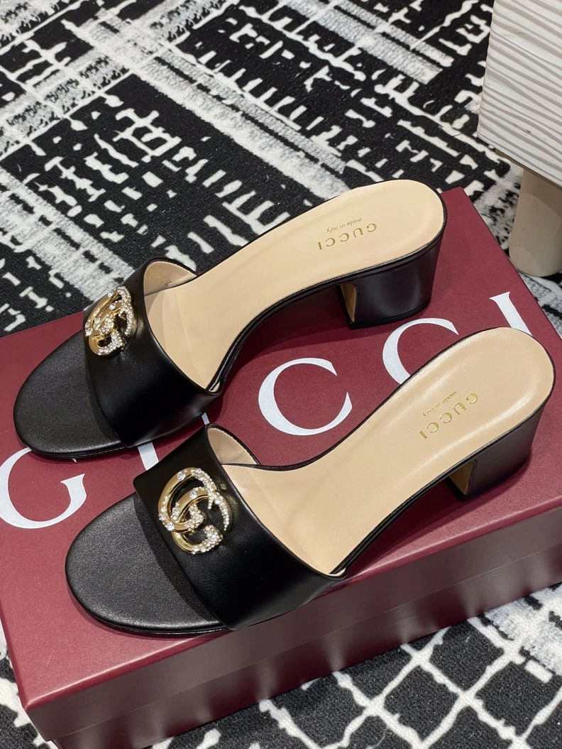 Gxccx Sandals Efficient 157555