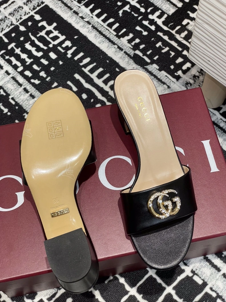 Gxccx Sandals Efficient 157555
