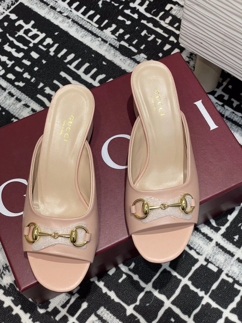 WellDesigned Gxccx Sandals 157557