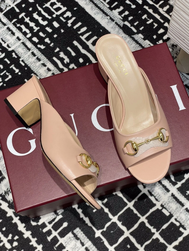 WellDesigned Gxccx Sandals 157557