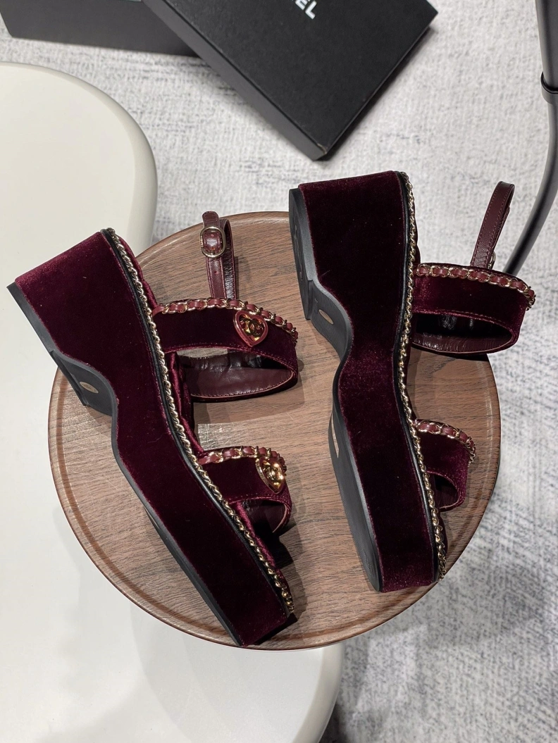 Soft Chxnxl Sandals 120592