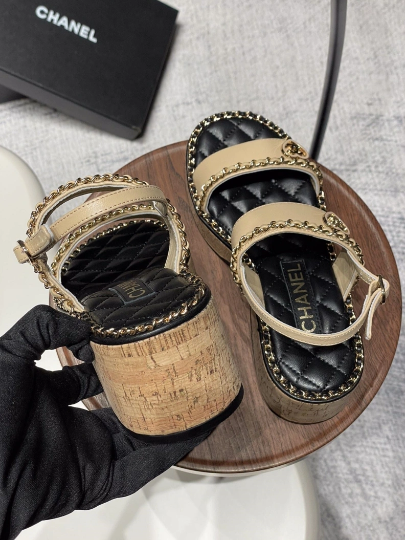 Chxnxl Sandals EyeCatching 120583