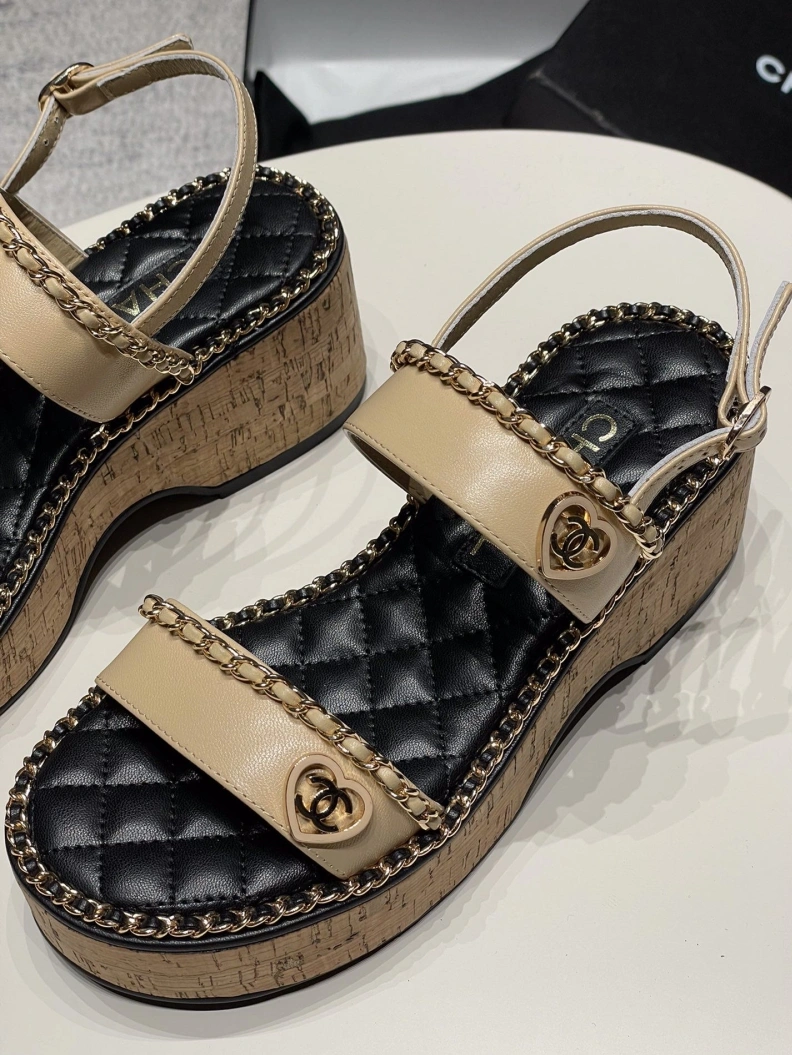 Chxnxl Sandals EyeCatching 120583