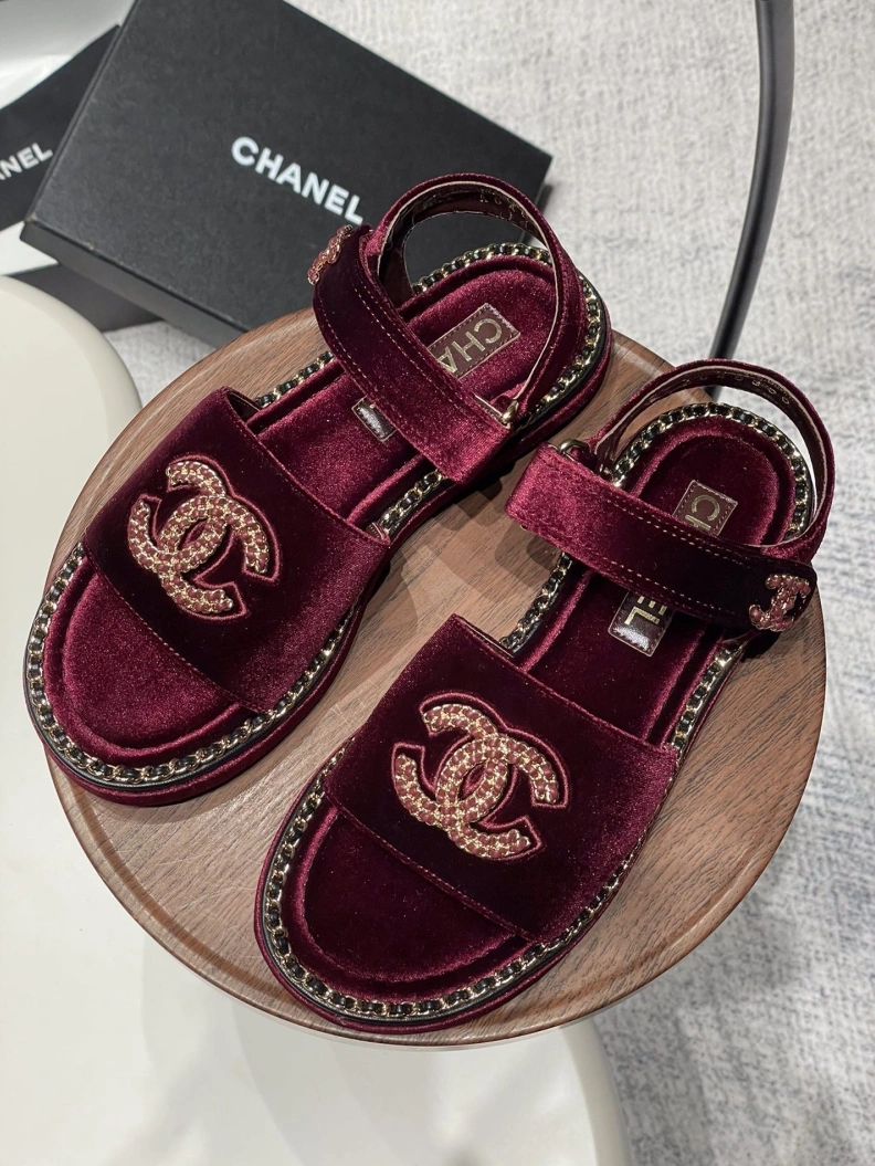 Affordable Chxnxl Sandals 120582