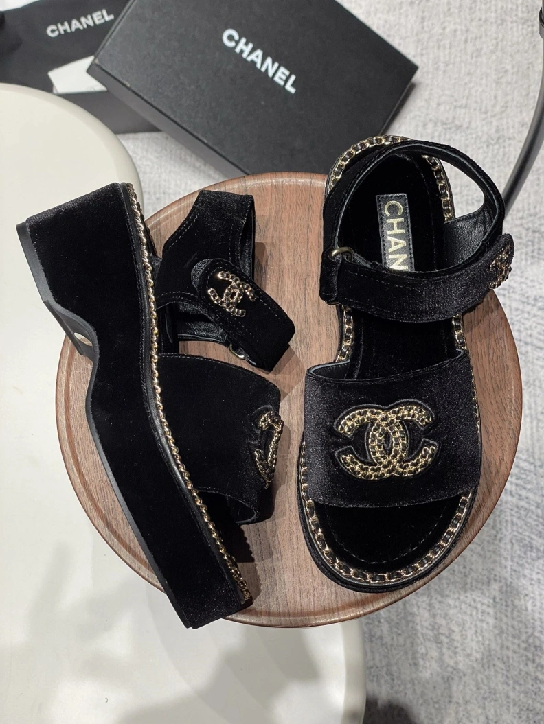 Lightweight Chxnxl Sandals 120564