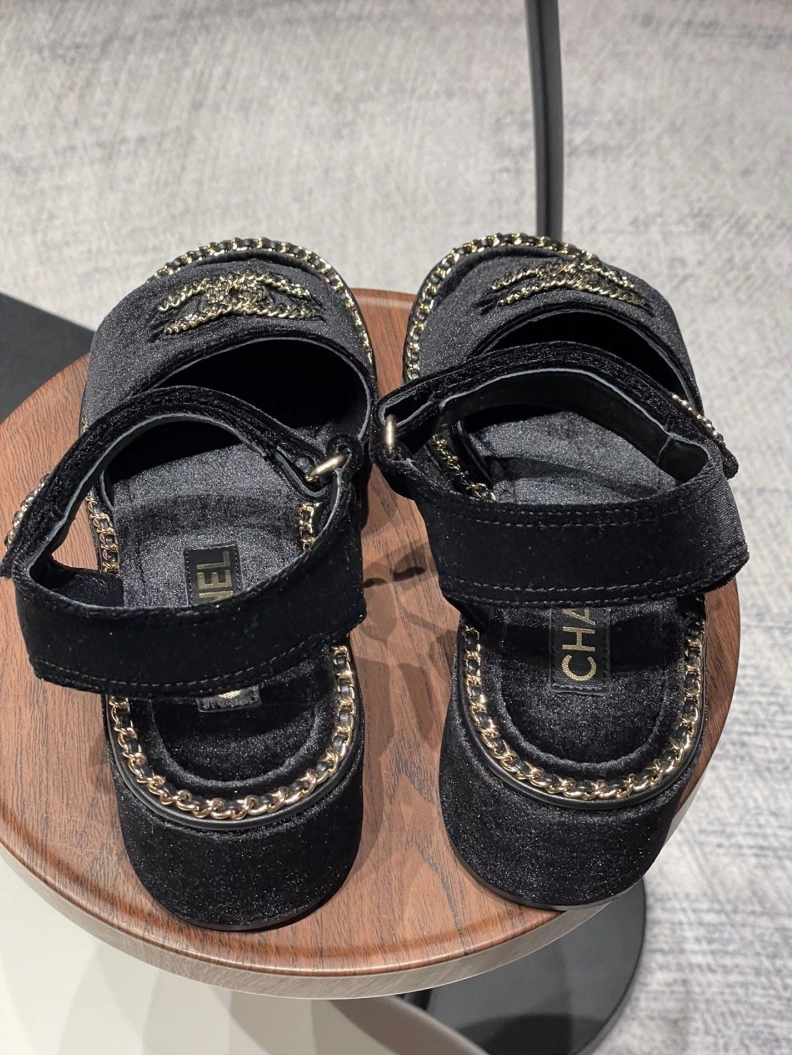 Lightweight Chxnxl Sandals 120564
