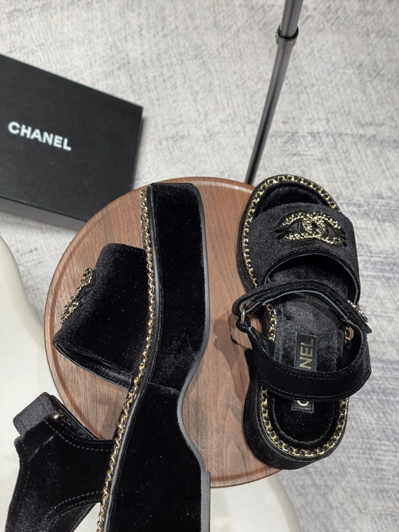 Lightweight Chxnxl Sandals 120564