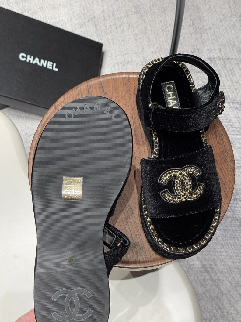 Lightweight Chxnxl Sandals 120564