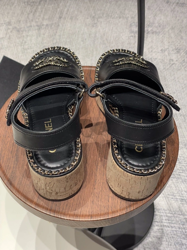 Chxnxl Sandals Bright 120579