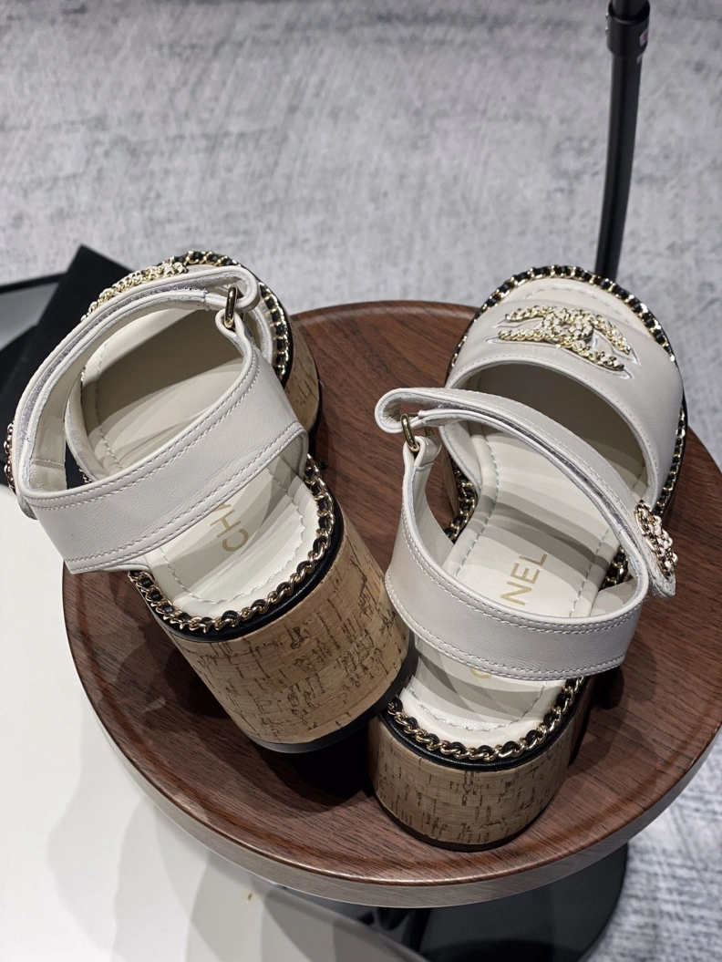 NewStyle Chxnxl Sandals 120571