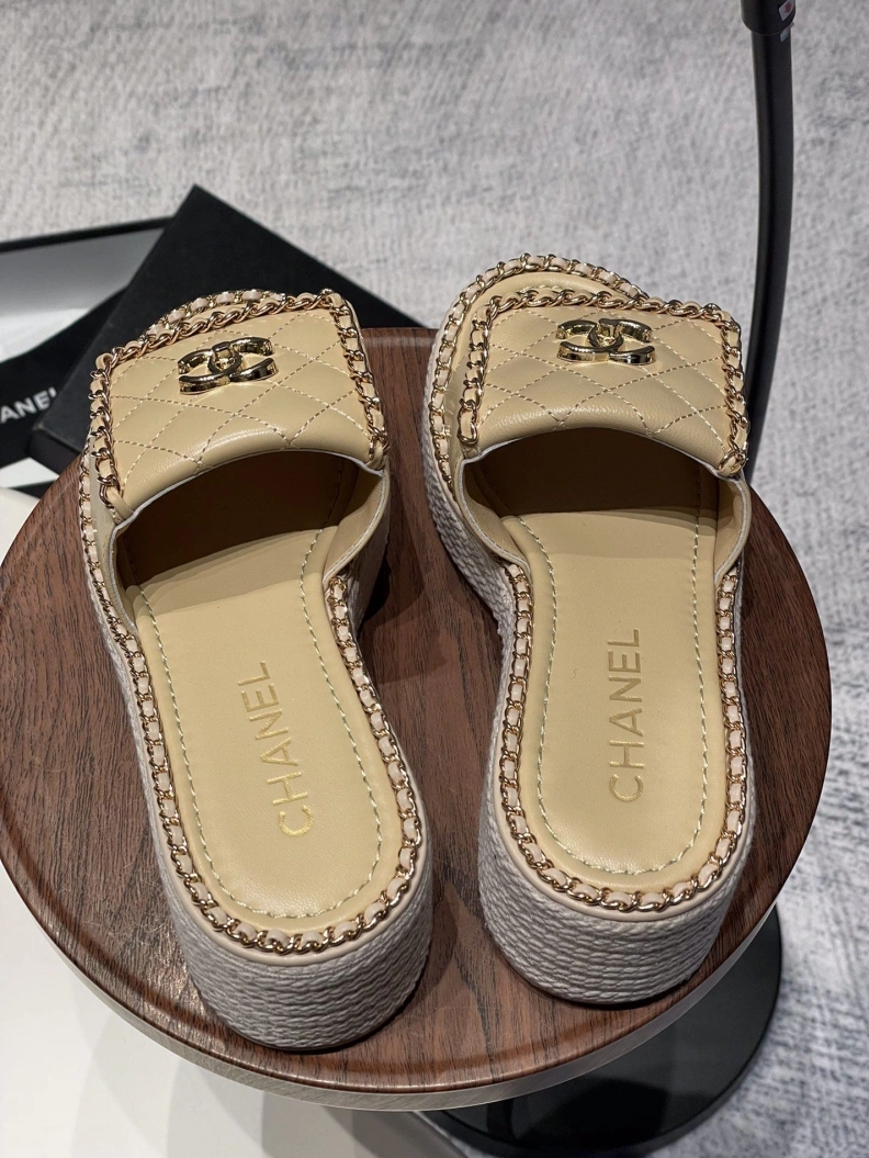Chxnxl Slippers Sleek 120009