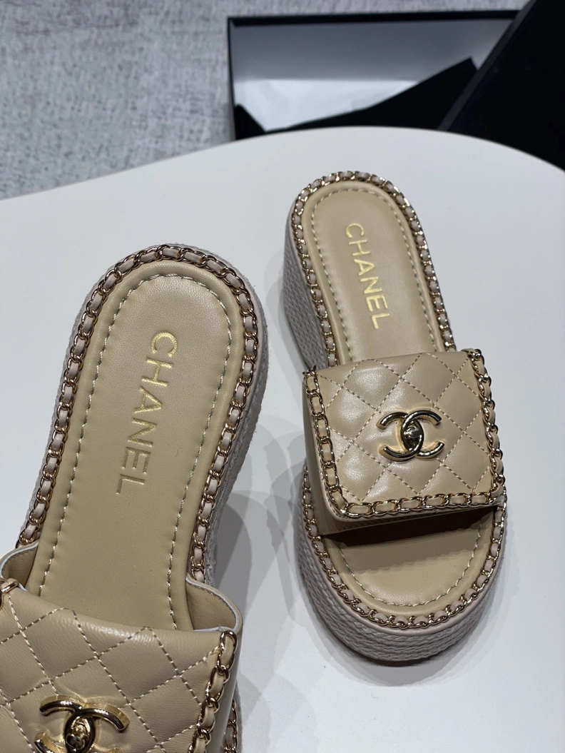 Chxnxl Slippers Sleek 120009