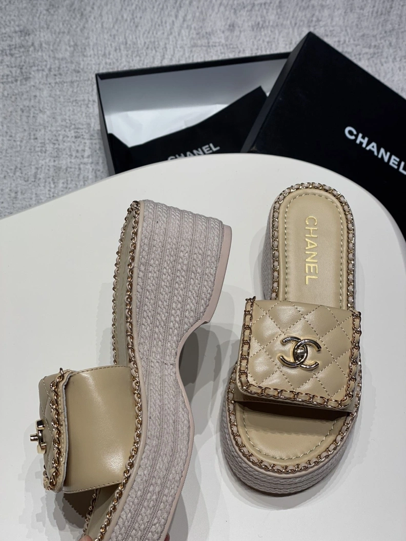 Chxnxl Slippers Sleek 120009