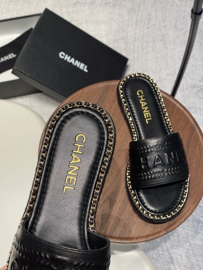 DailyWear Chxnxl Slippers 120006