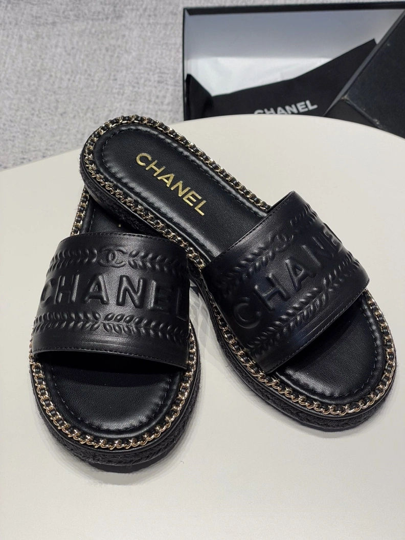 DailyWear Chxnxl Slippers 120006