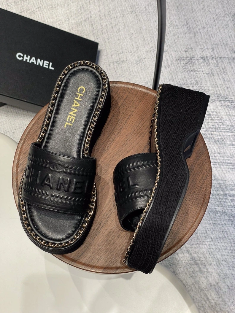 Sophisticated Chxnxl Slippers 120005