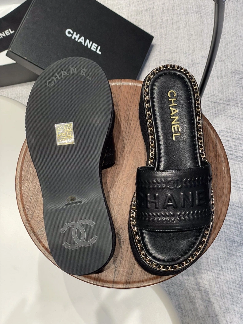 Sophisticated Chxnxl Slippers 120005