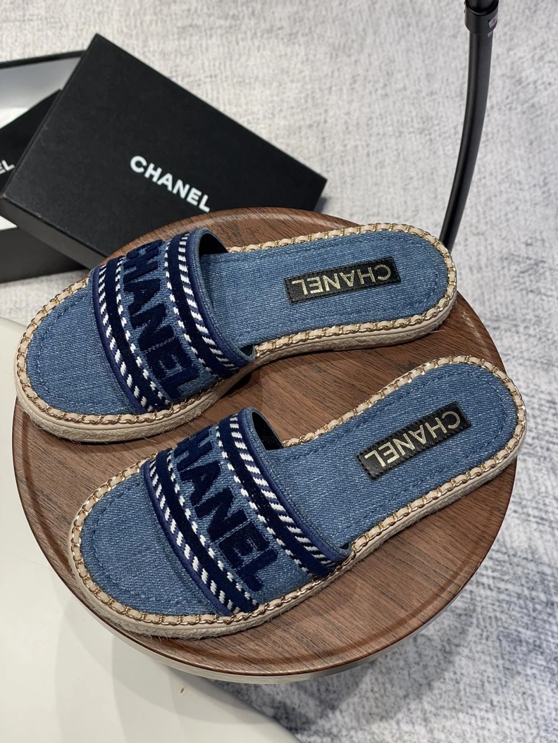 Reliable Chxnxl Slippers 119988