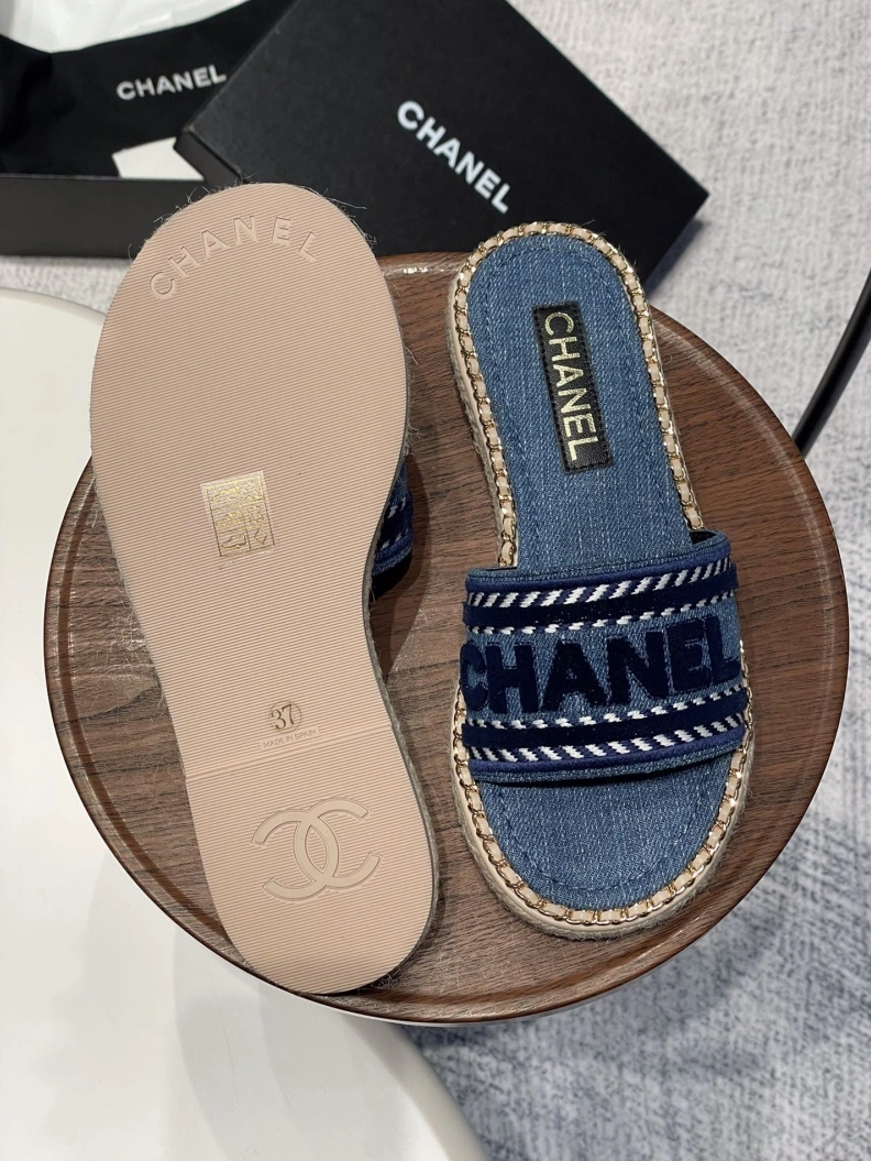 Reliable Chxnxl Slippers 119988
