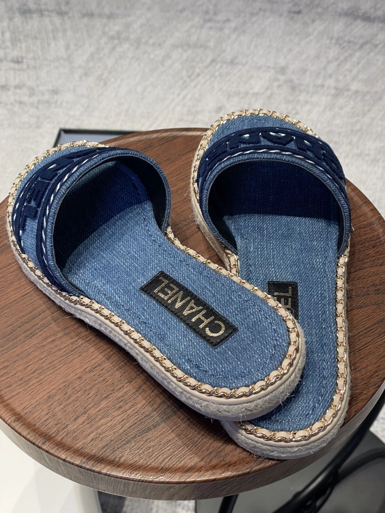 Reliable Chxnxl Slippers 119988