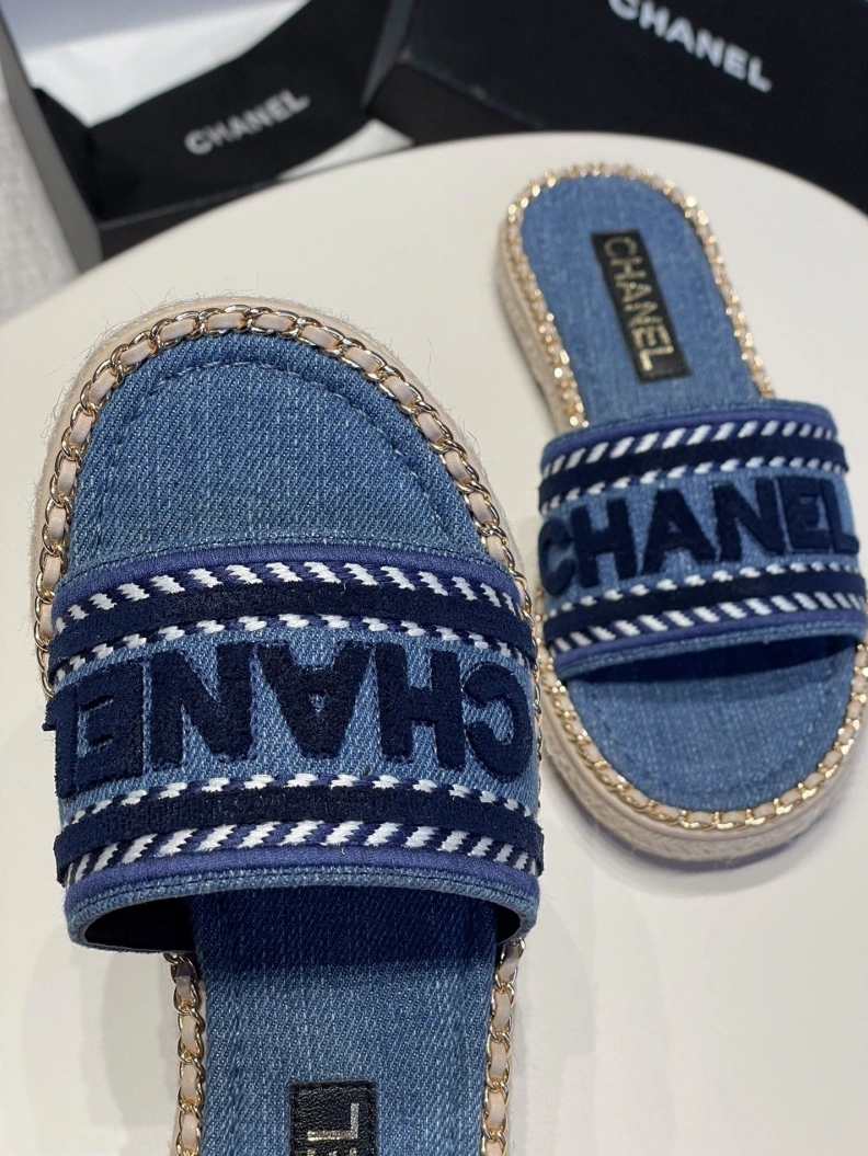 Reliable Chxnxl Slippers 119988
