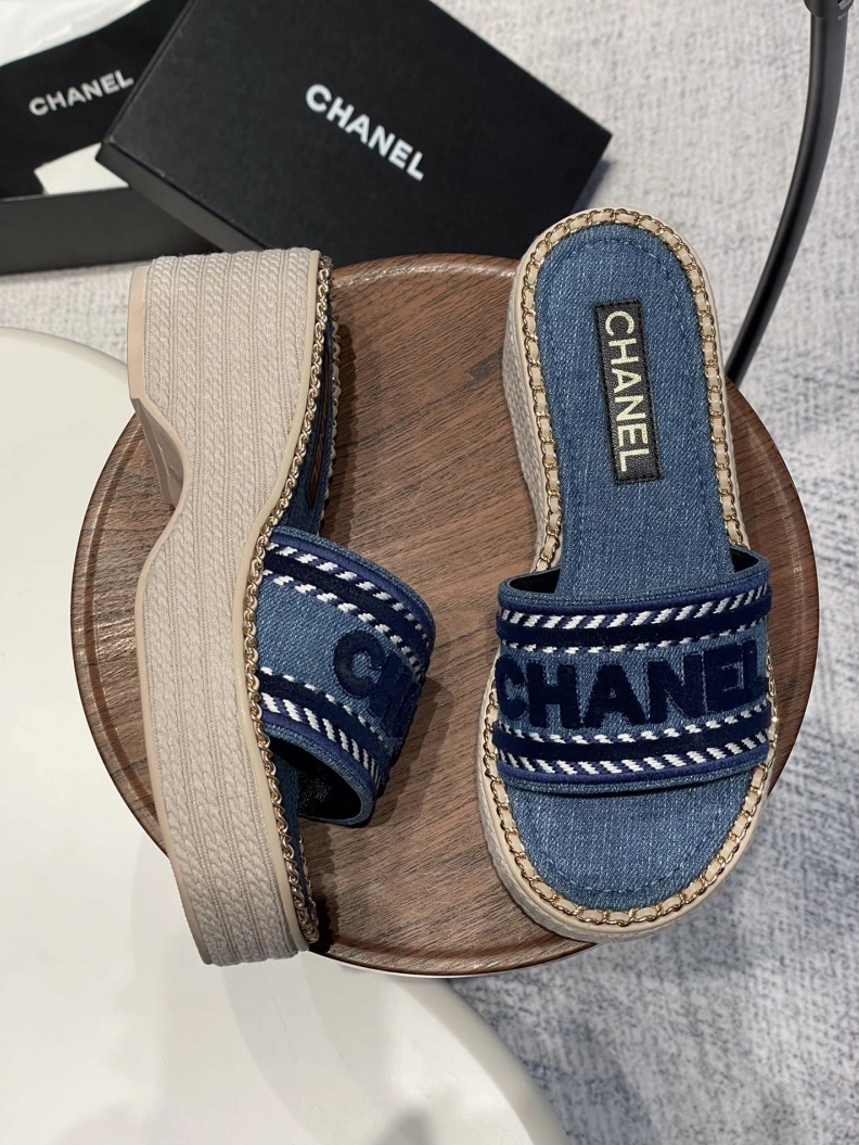 Flexible Chxnxl Slippers 119986
