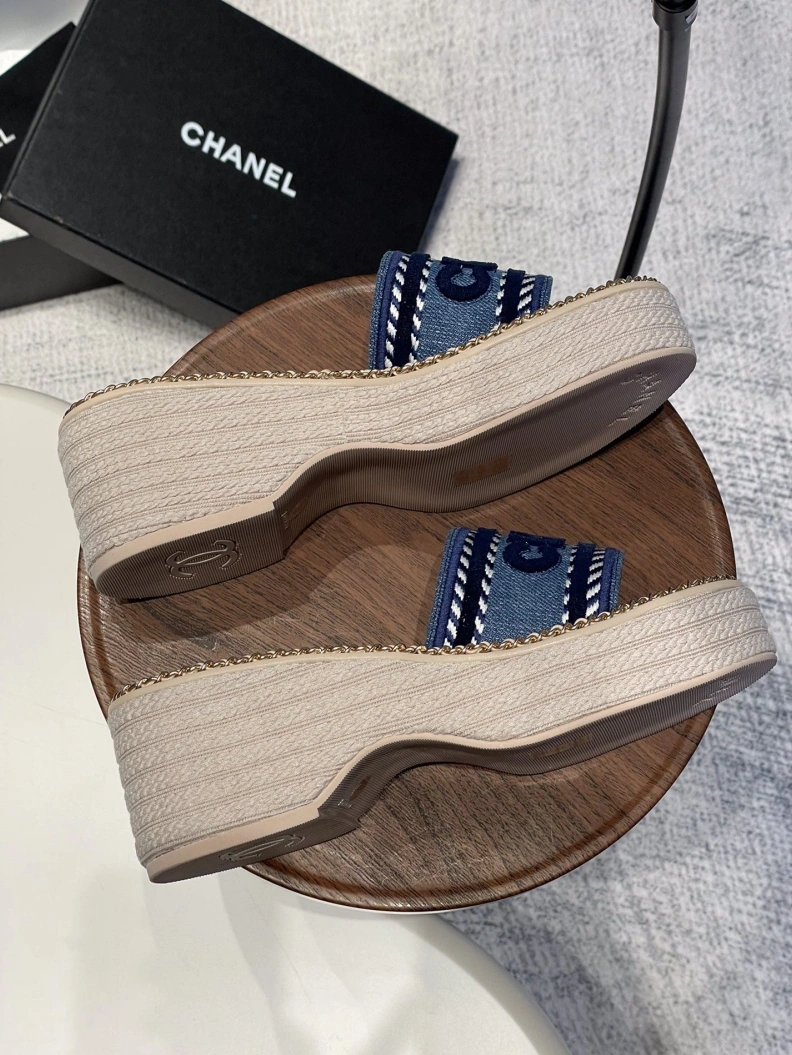 Flexible Chxnxl Slippers 119986