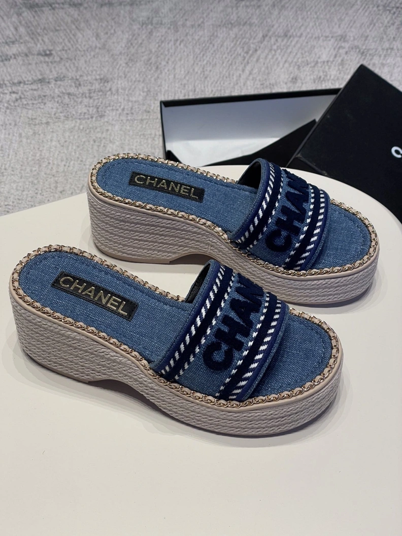 Flexible Chxnxl Slippers 119986