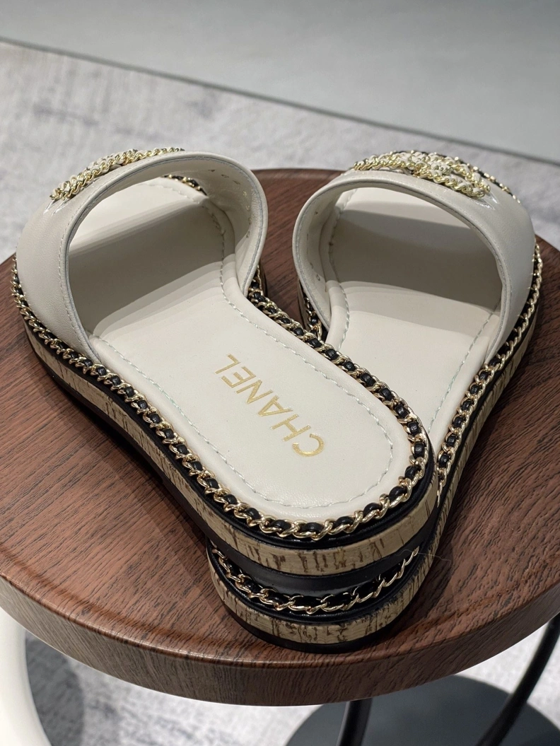 Fashionable Chxnxl Slippers 119993