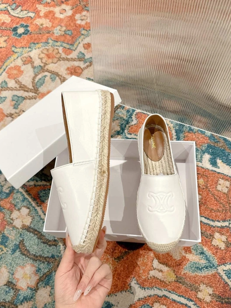 Vibrant Cxlxne Flat Shoes 116175