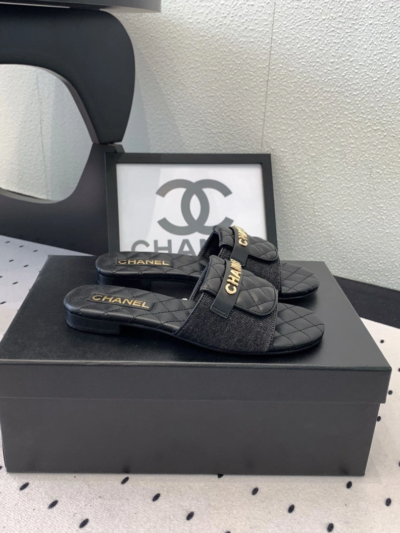 Chxnxl Slippers Bright 119984
