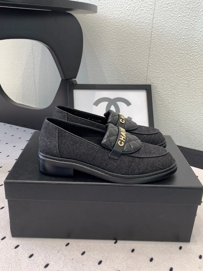 Timeless Chxnxl Leather Shoes 120689