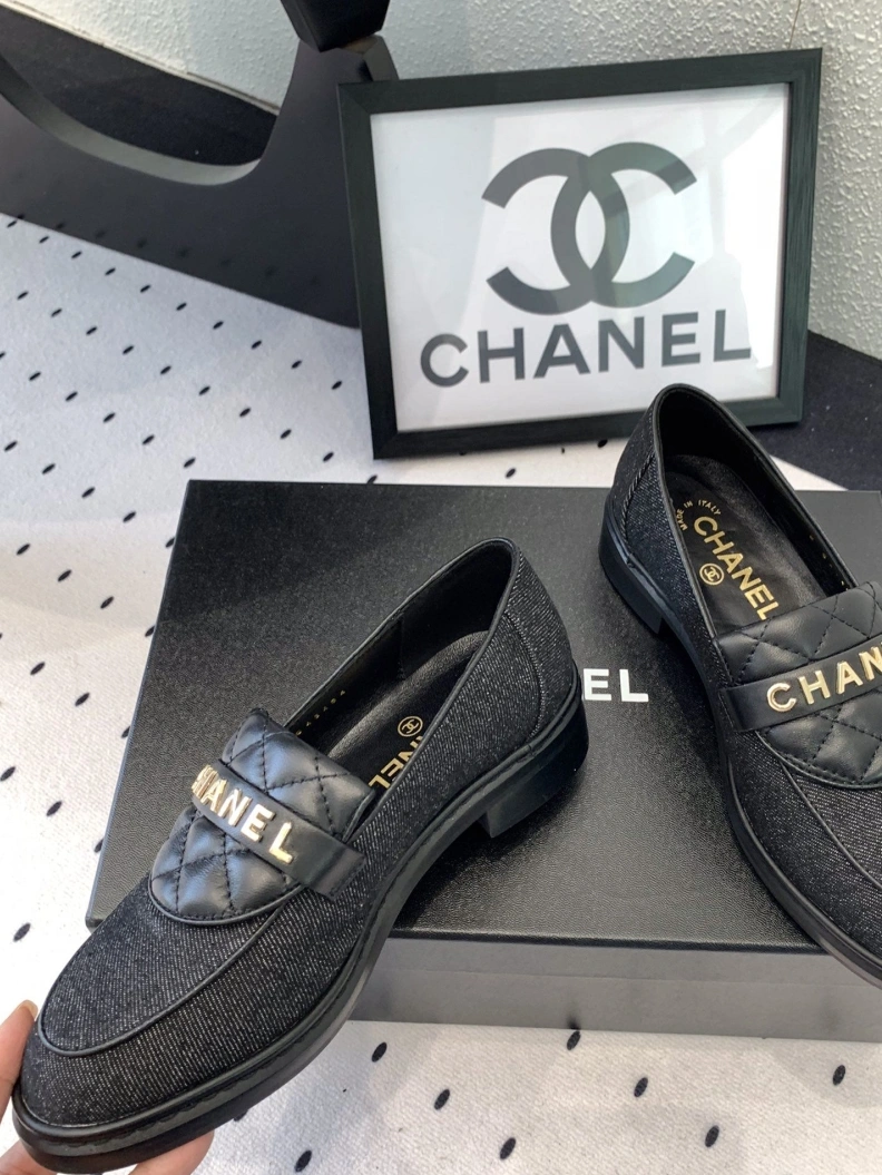 Timeless Chxnxl Leather Shoes 120689