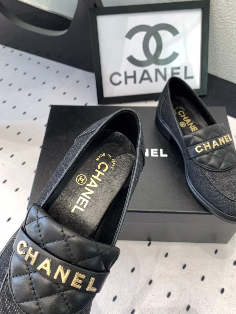 Timeless Chxnxl Leather Shoes 120689