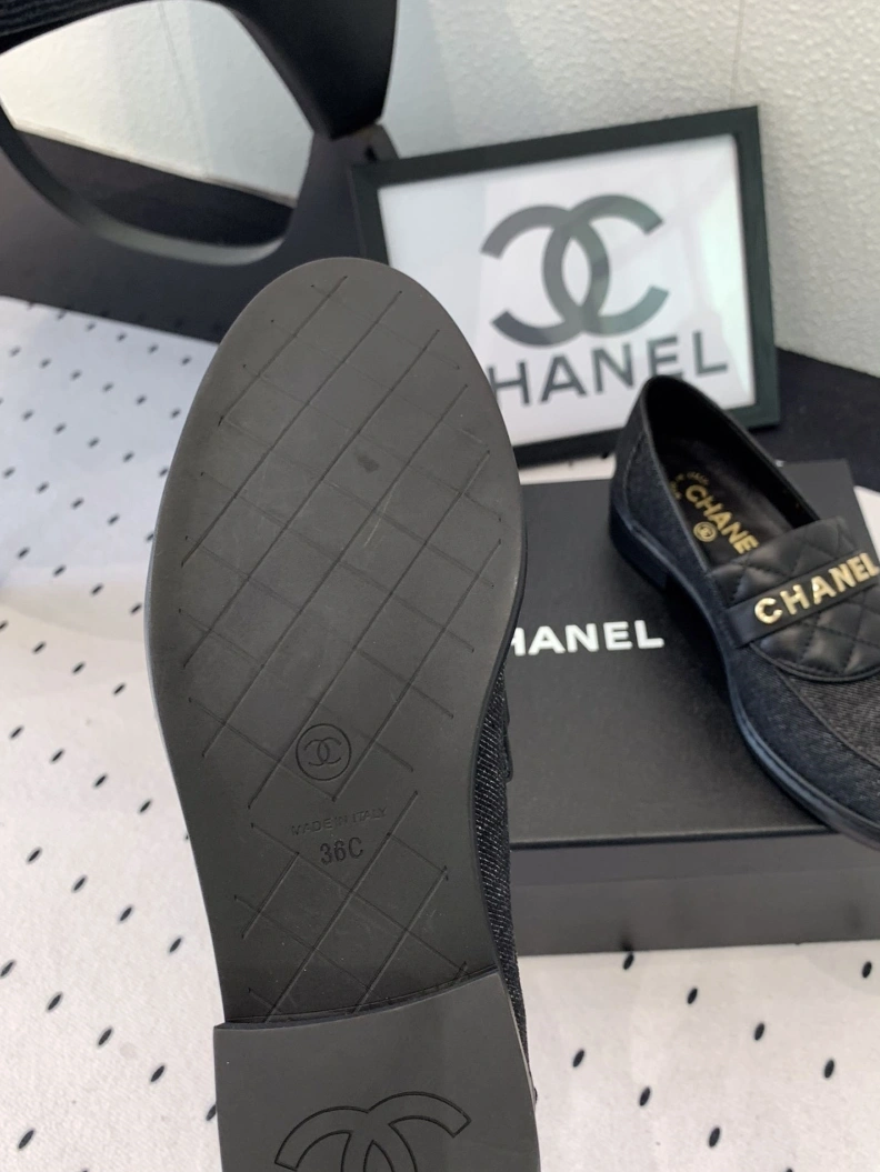 Timeless Chxnxl Leather Shoes 120689