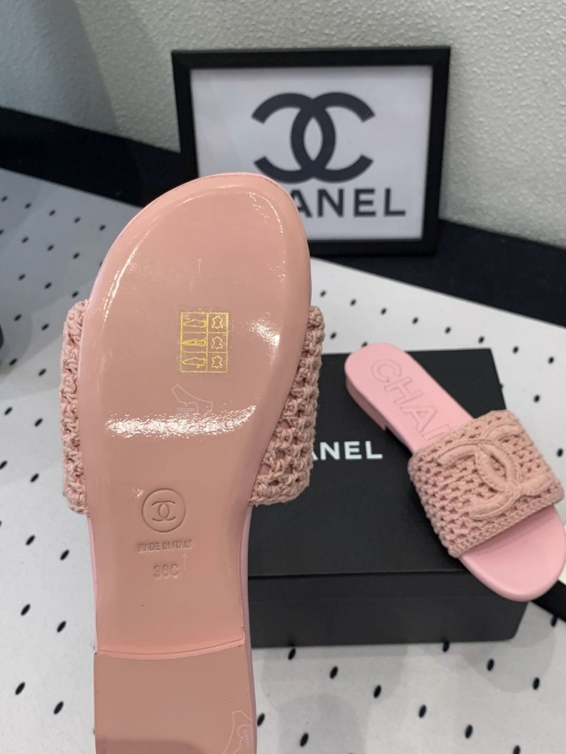 Cozy Chxnxl Slippers 119979