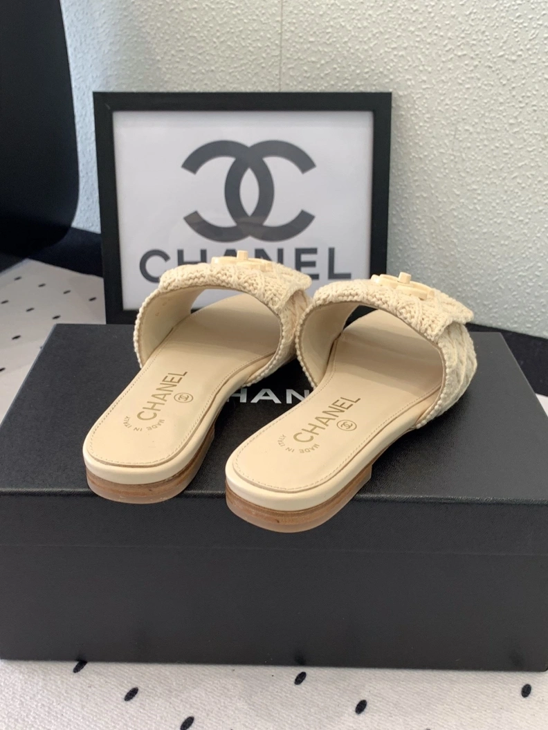 Timeless Chxnxl Slippers 119976