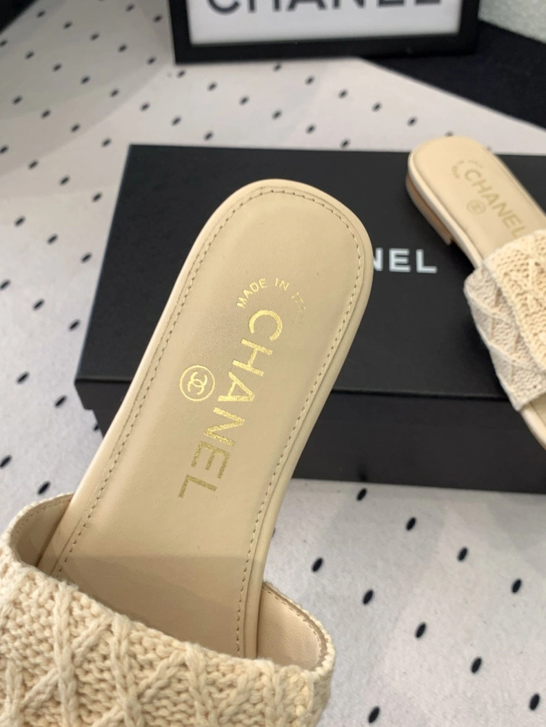 Timeless Chxnxl Slippers 119976
