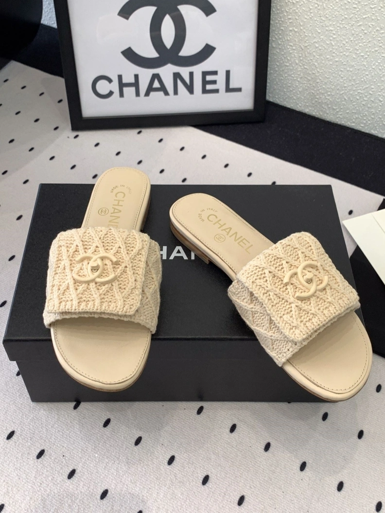 Timeless Chxnxl Slippers 119976