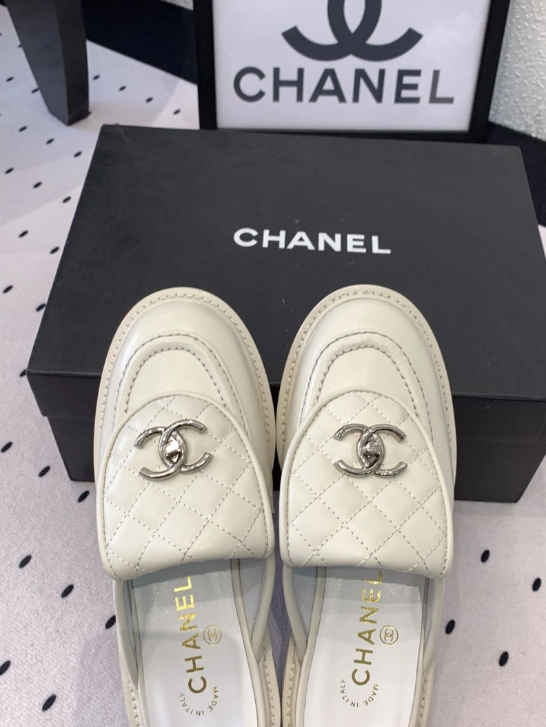 HighQuality Chxnxl Slippers 119971
