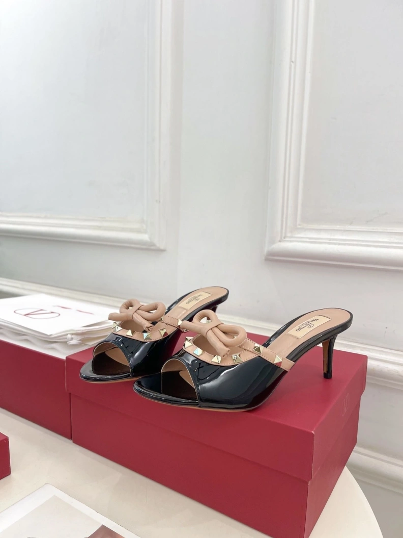 Flexible Vxlxntino Sandals 229729