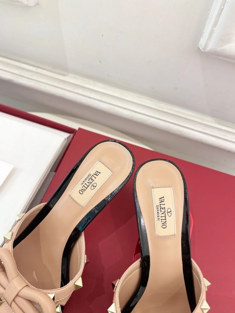 Flexible Vxlxntino Sandals 229729