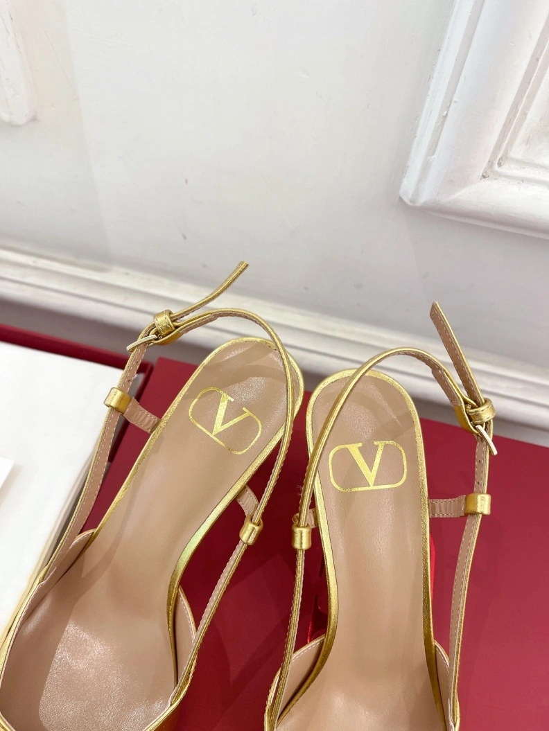 Minimalist Vxlxntino Sandals 229726