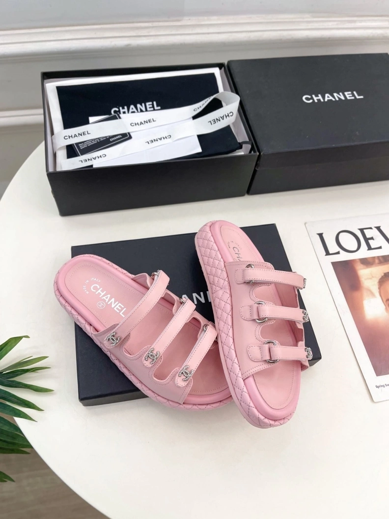 HighQuality Chxnxl Sandals 120581